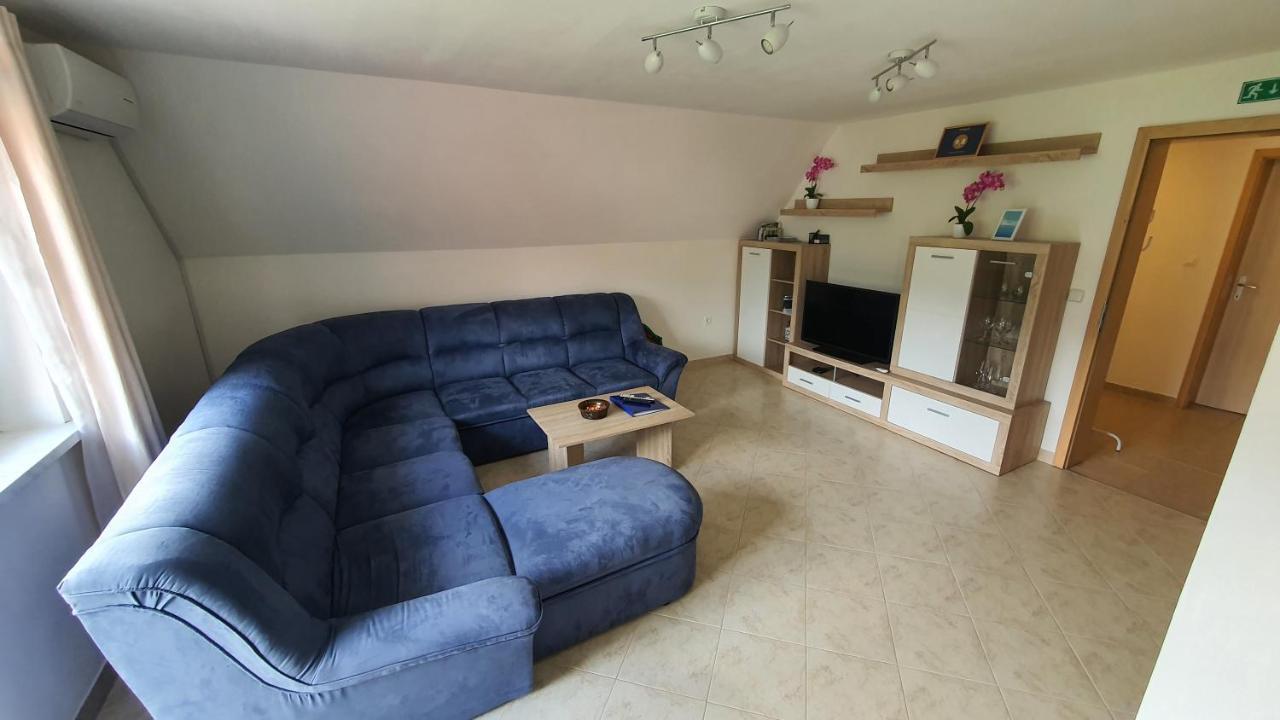 Nomenj Apartment Tijana מראה חיצוני תמונה